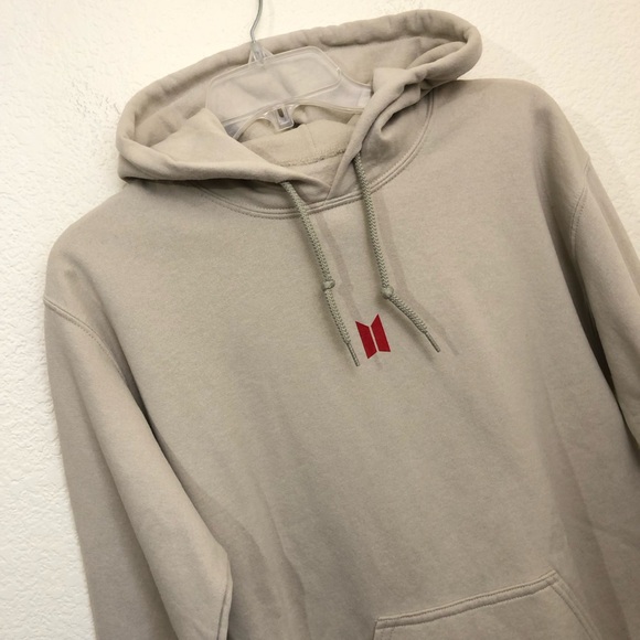 BTS Big Hit Official Small Logo Speak Yourself Beige Hooded Pullover Sweatshirt - Picture 2 of 15